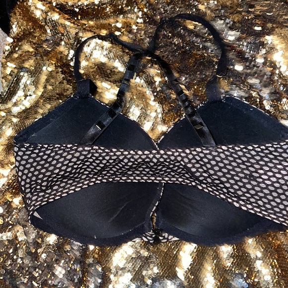 EUC Victoria’s Secret push up bra sz. 32 DD - Picture 2 of 4